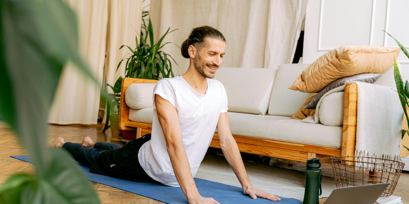man on virtual exercise classes 